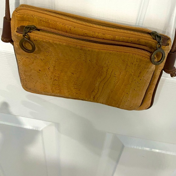 Cork bag slightly used - Picture 1 of 3